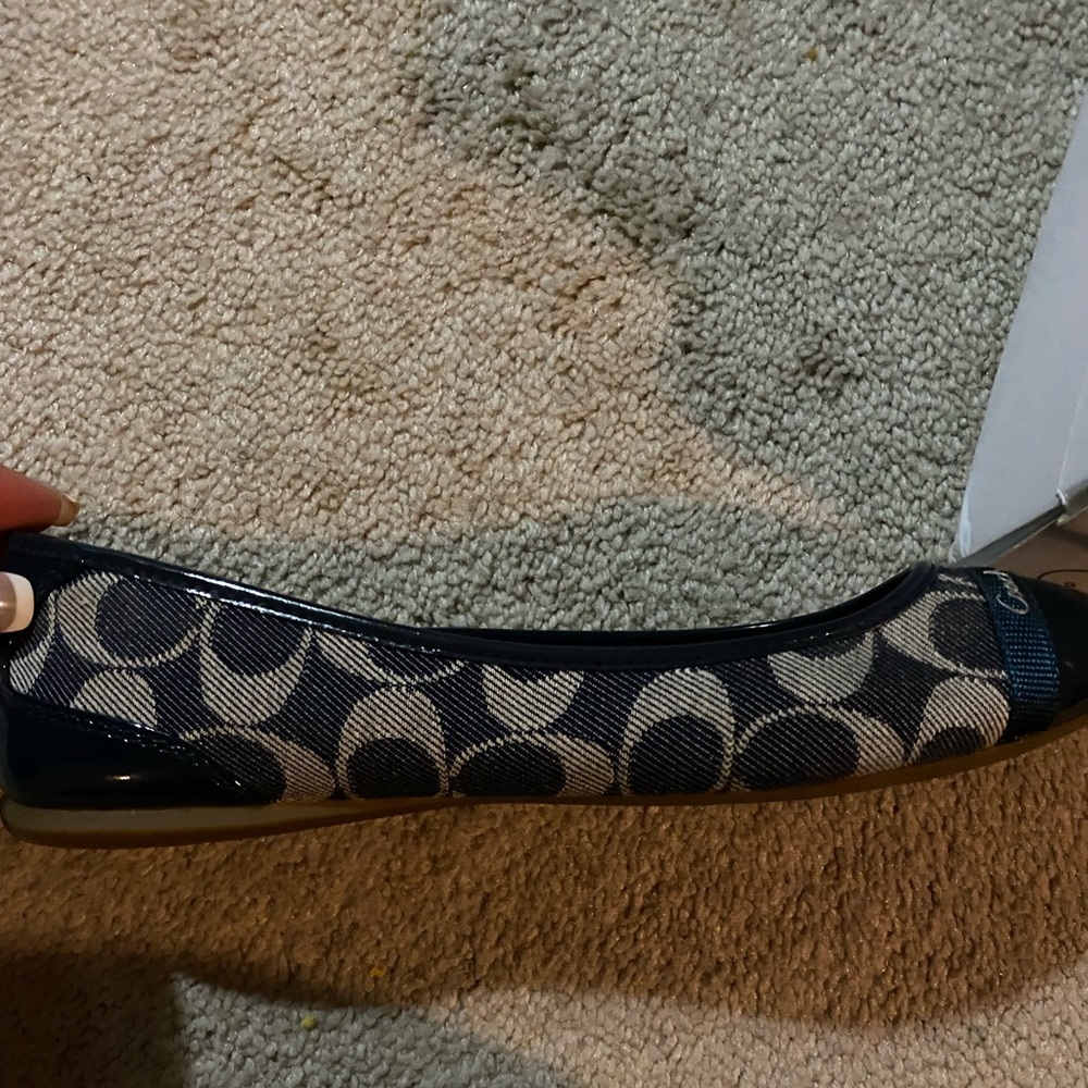 Size 8.5 navy blue coach flats
